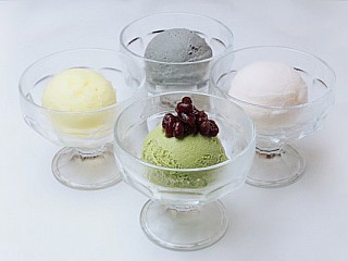 Japanese Ice Cream (日本アイスクリーム)