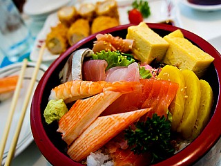 Chirashi Sushi Set