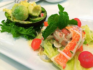 Spicy Avocado Salad