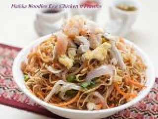 Hakka Noodles (Mixed - Egg, Chicken & Prawn)