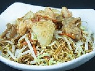 Fried Seafood with Handmade Noodle