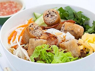 [Bún Thịt Nướng Chả Giò] Rice Vermicelli with Grilled Pork & Deep Fried Spring Rolls