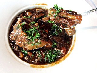 Oxtail stew with carrots