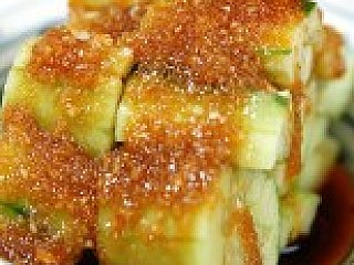 Cucumbers in Garlic Sauce 蒜泥黄瓜