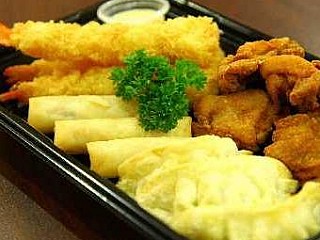 Party Platter A (For 2-3 pax)