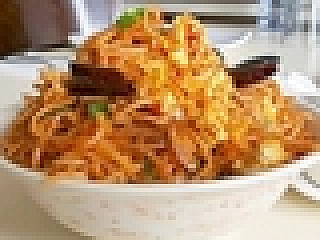 Hakka Noodles Chilli Garlic (Egg)