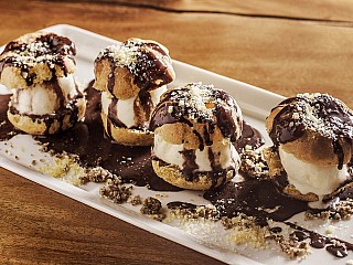 PROFITEROLES