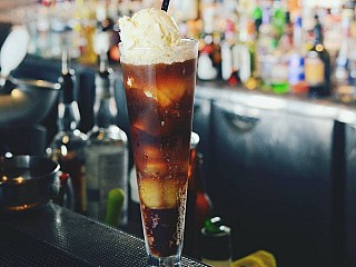 Signature RootBbeer Float