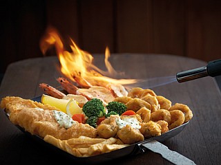 Manhattan Flaming Seafood Platter