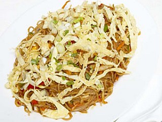 HAKKA NOODLES