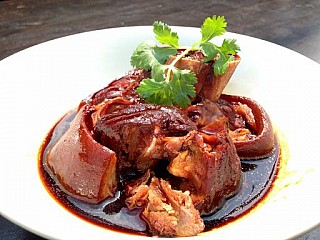 Soon Huat BKT - Braised Knuckles