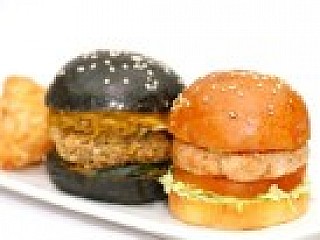 Duet Burgers with Cheese Croquettes