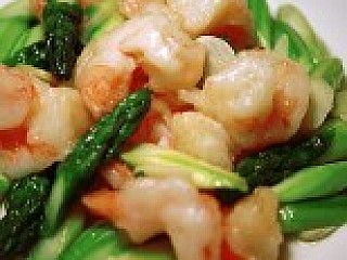 Stir-fried Prawns with Asparagus 芦笋虾球
