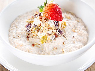 BUTTERMILK OAT PORRIDGE