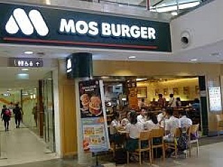 MOS Burger (Junction 8)