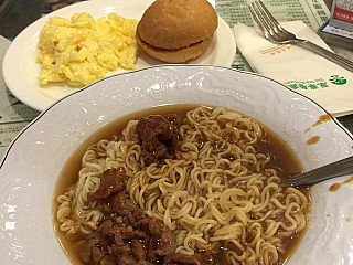 Tsui Wah Restaurant 翠華餐廳