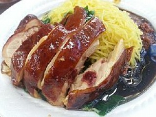 Hong Kong Soya Sauce Chicken Rice & Noodle