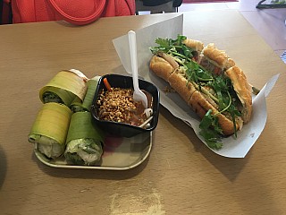 Q1 Vietnamese Breads & Dessert (Q1 第一郡)