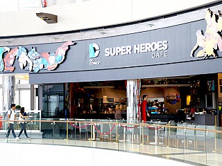 DC COMICS SUPER HEROES CAFE